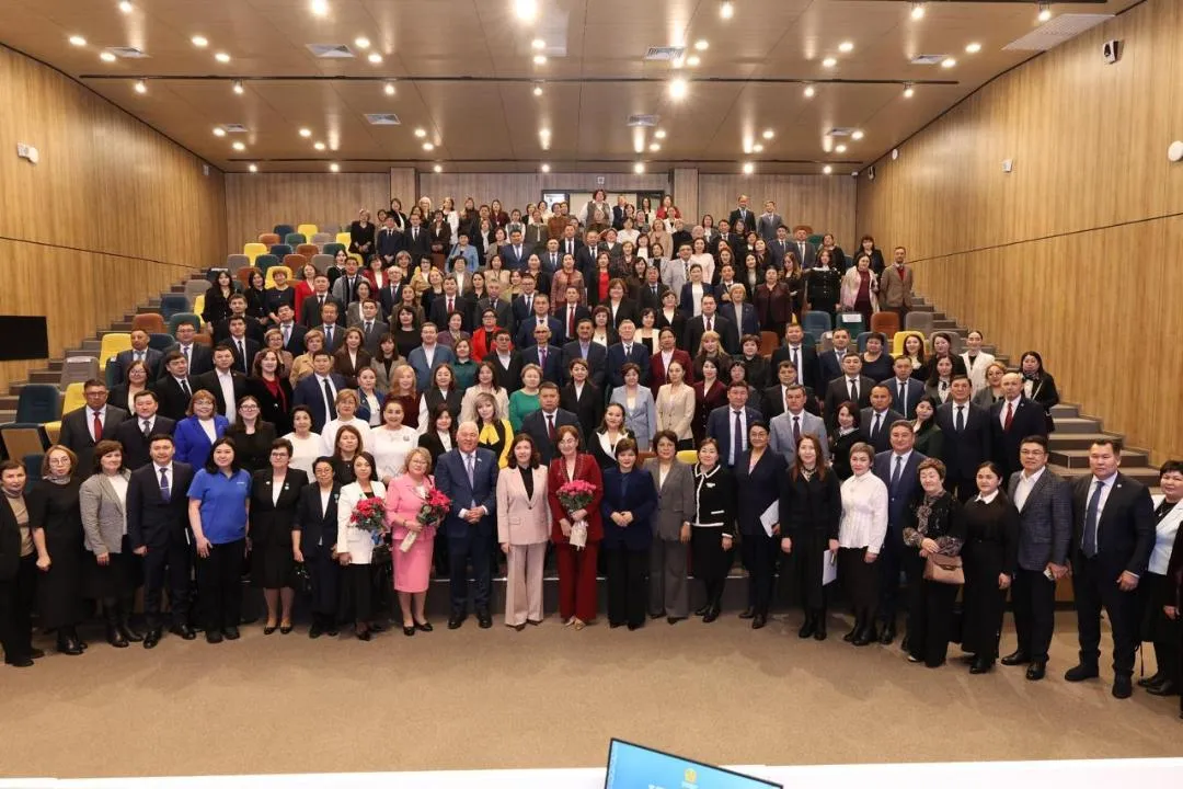 ҚР Оқу-ағарту министрлігінің кеңейтілген алқа отырысында балалардың құқықтарын қорғау саласындағы мемлекеттік саясатты іске асыру мәселелеріне ерекше назар аударылды.