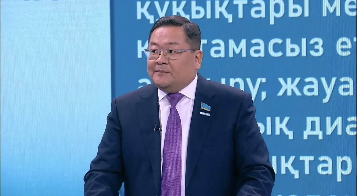 Айдос Сарым: Статья 3 новой Конституции — ключевой фундамент государственной политики