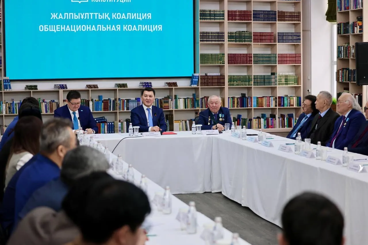 Абай облысының шығармашылық зиялы қауымы Жаңа Конституцияны қолдады