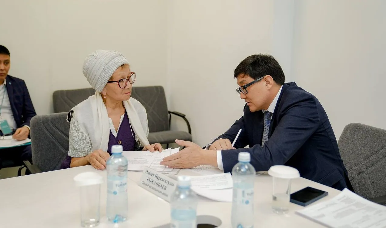 Аким города провел личный прием граждан
