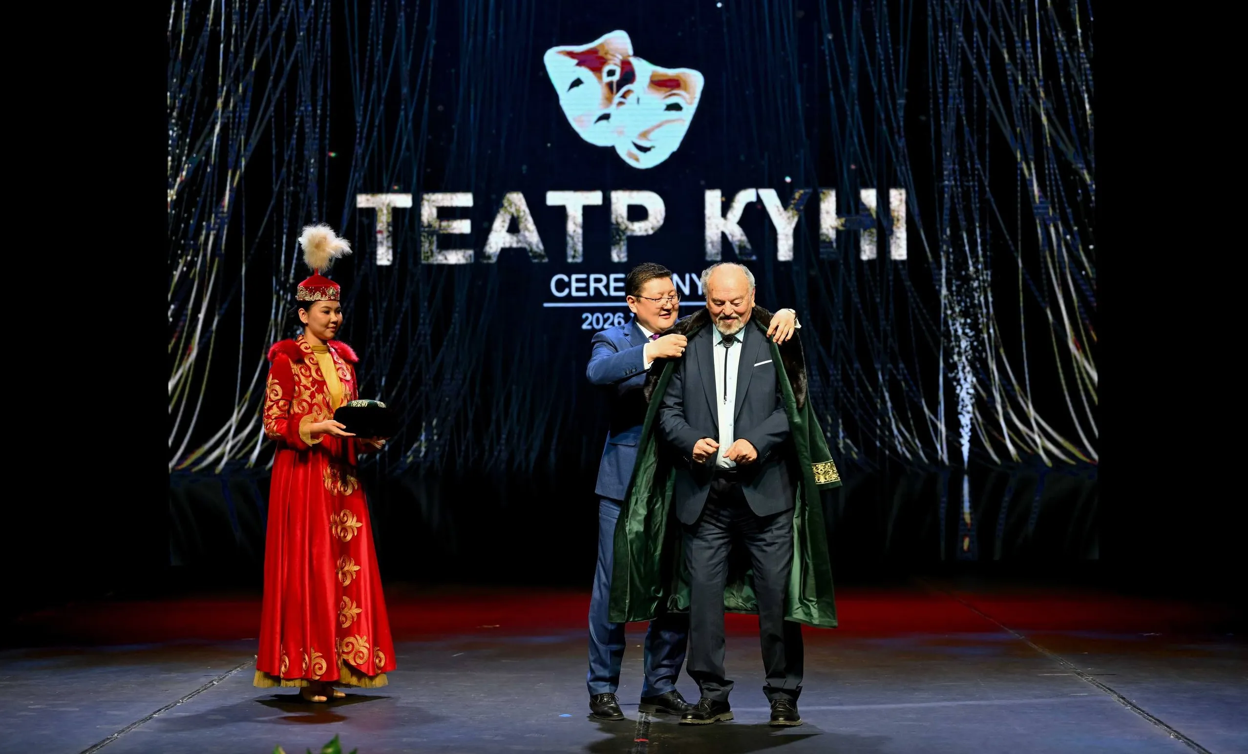 Абай облысында халықаралық театр күніне орай актерлерге құрмет көрсетілді