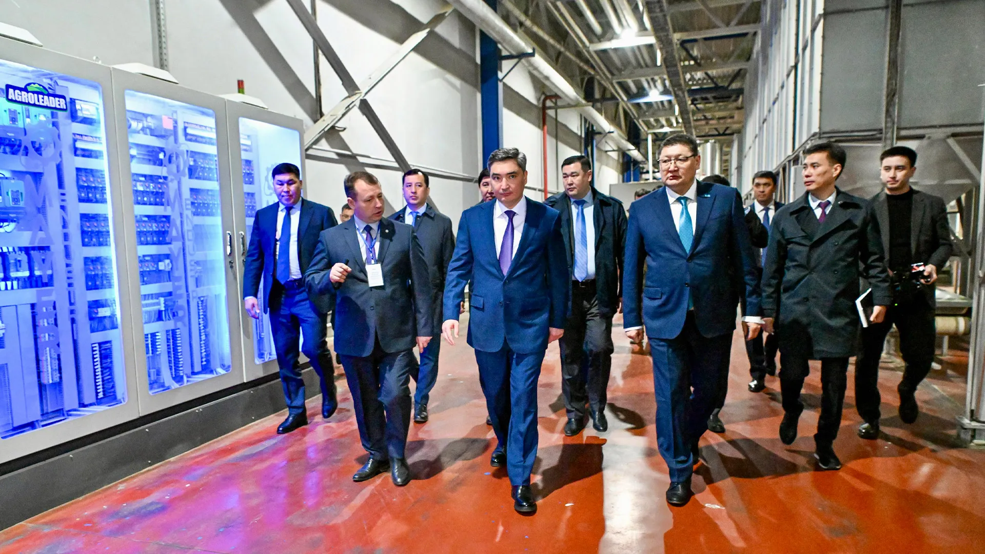 Олжас Бектенов проверил исполнение поставленных Президентом задач по реализации индустриальных и социальных проектов в области Абай