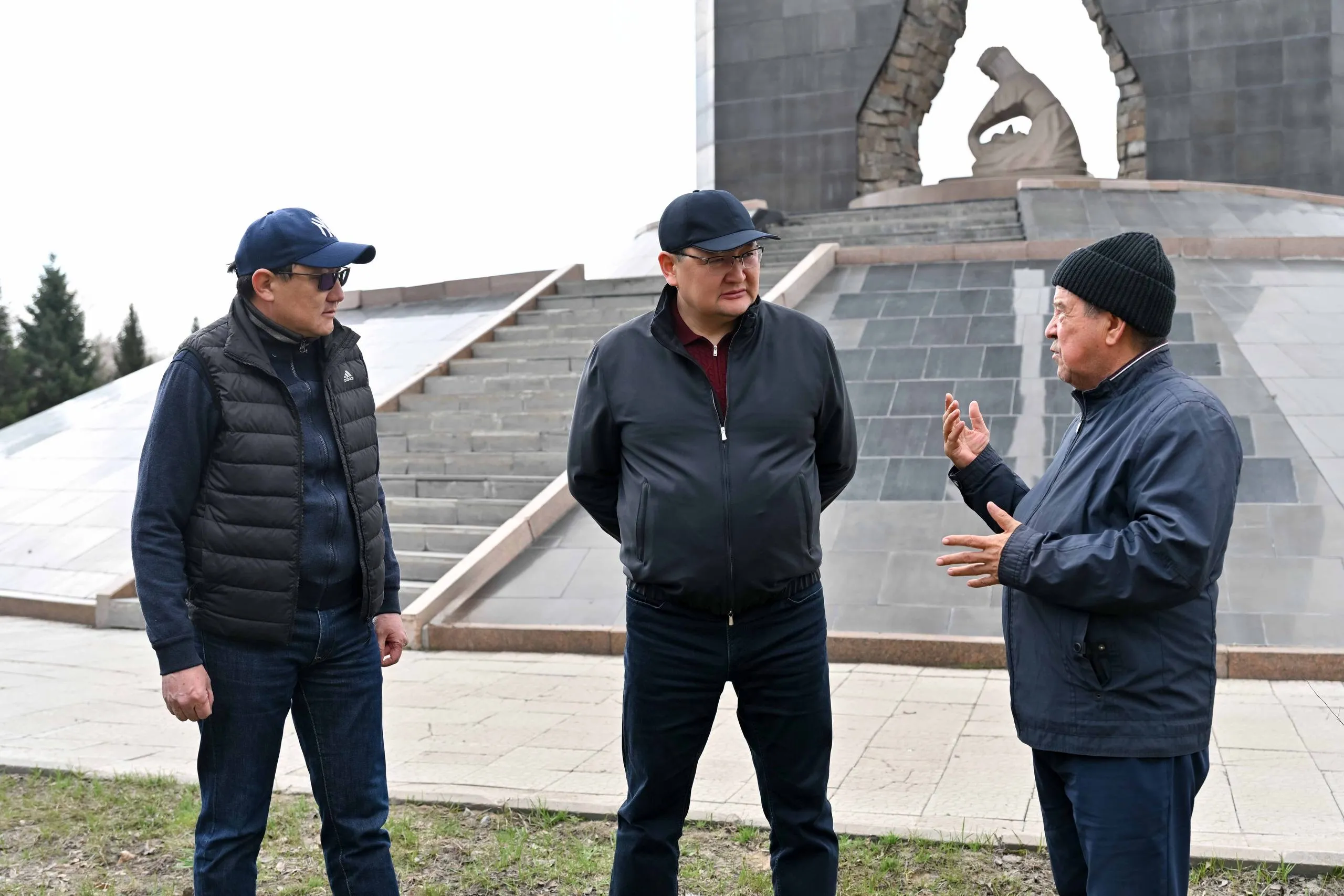 Облыс әкімі жалпы өңірлік сенбілікке қатысты